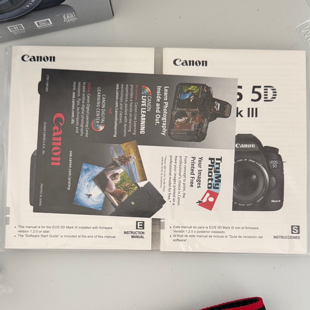 Canon EOS 5D Mark III Accessories only - Picture 6 of 8